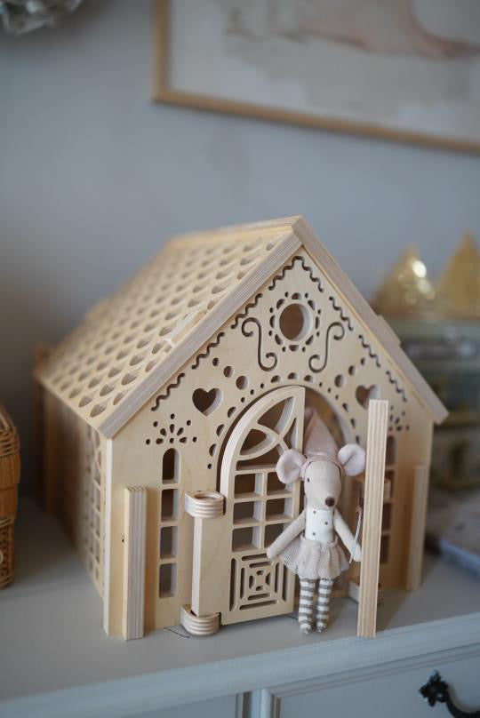 Trele Morele Design - Gingerbread House Big