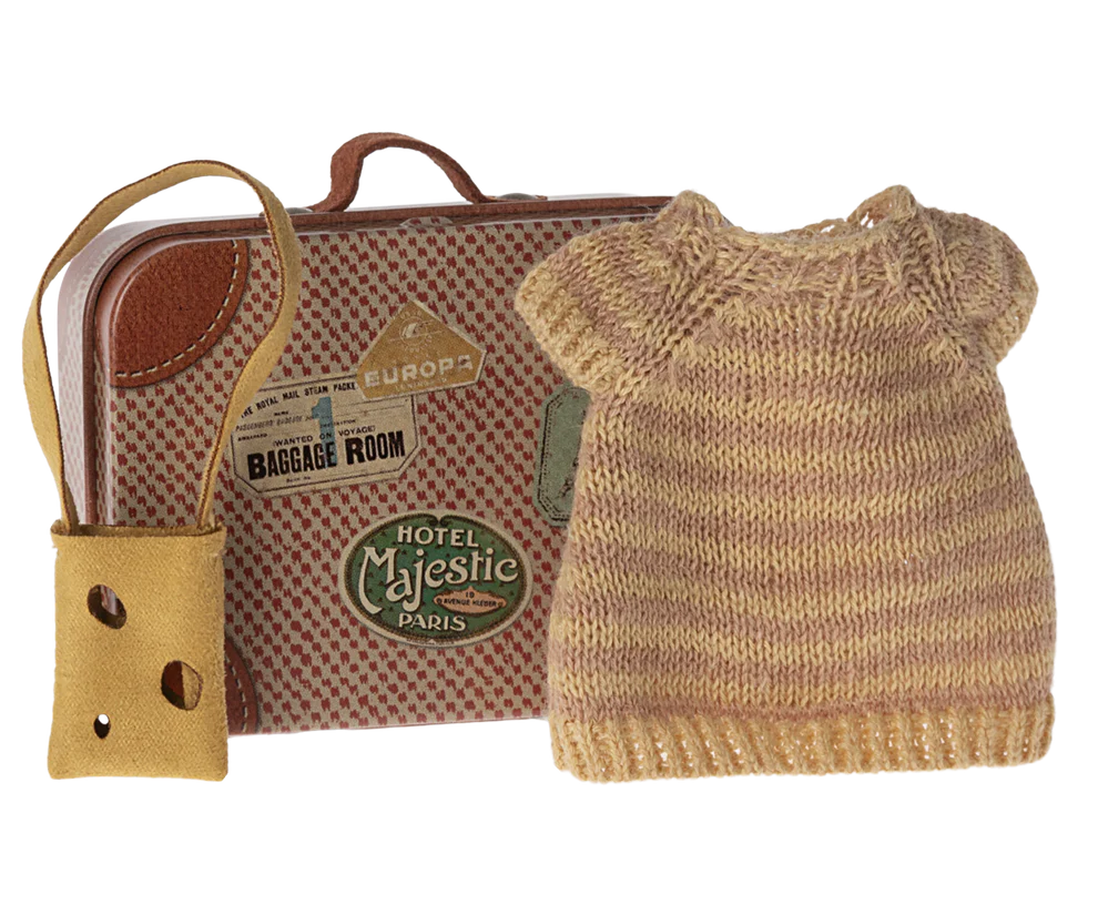 Maileg - Knitted Dress and Bag for Big Sister Mouse in Suitcase