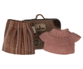 Load image into Gallery viewer, Maileg - Knitted Blouse and Skirt for Grandma Mouse in Suitcase ONLINE ONLY