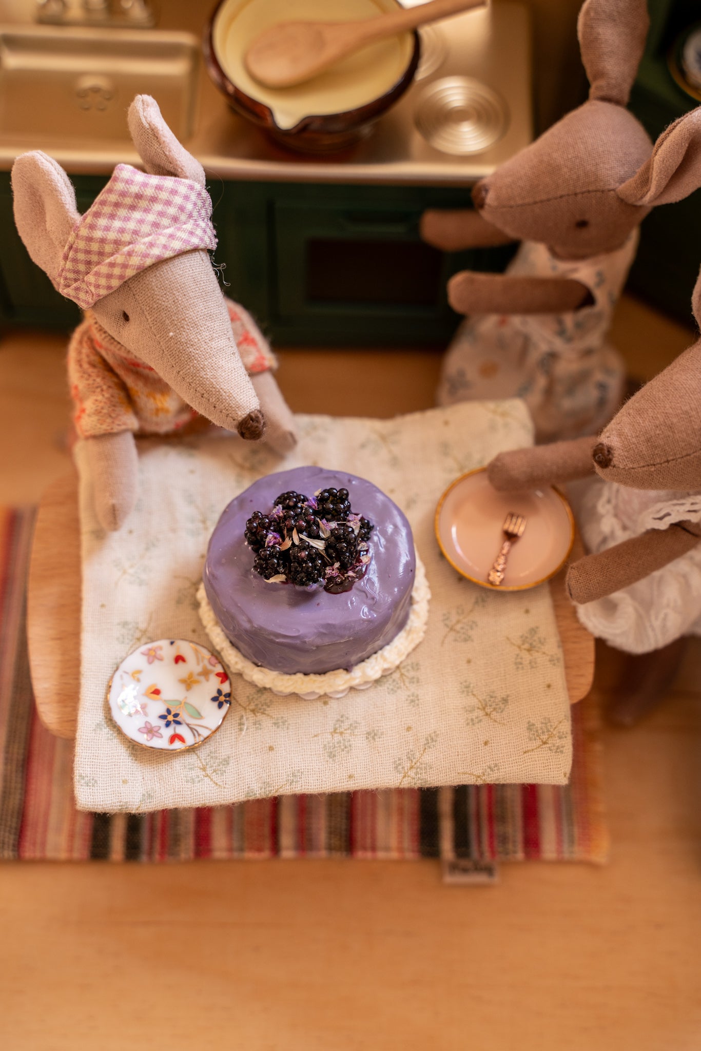 Ratatouille Miniatures - Blackberry Cake