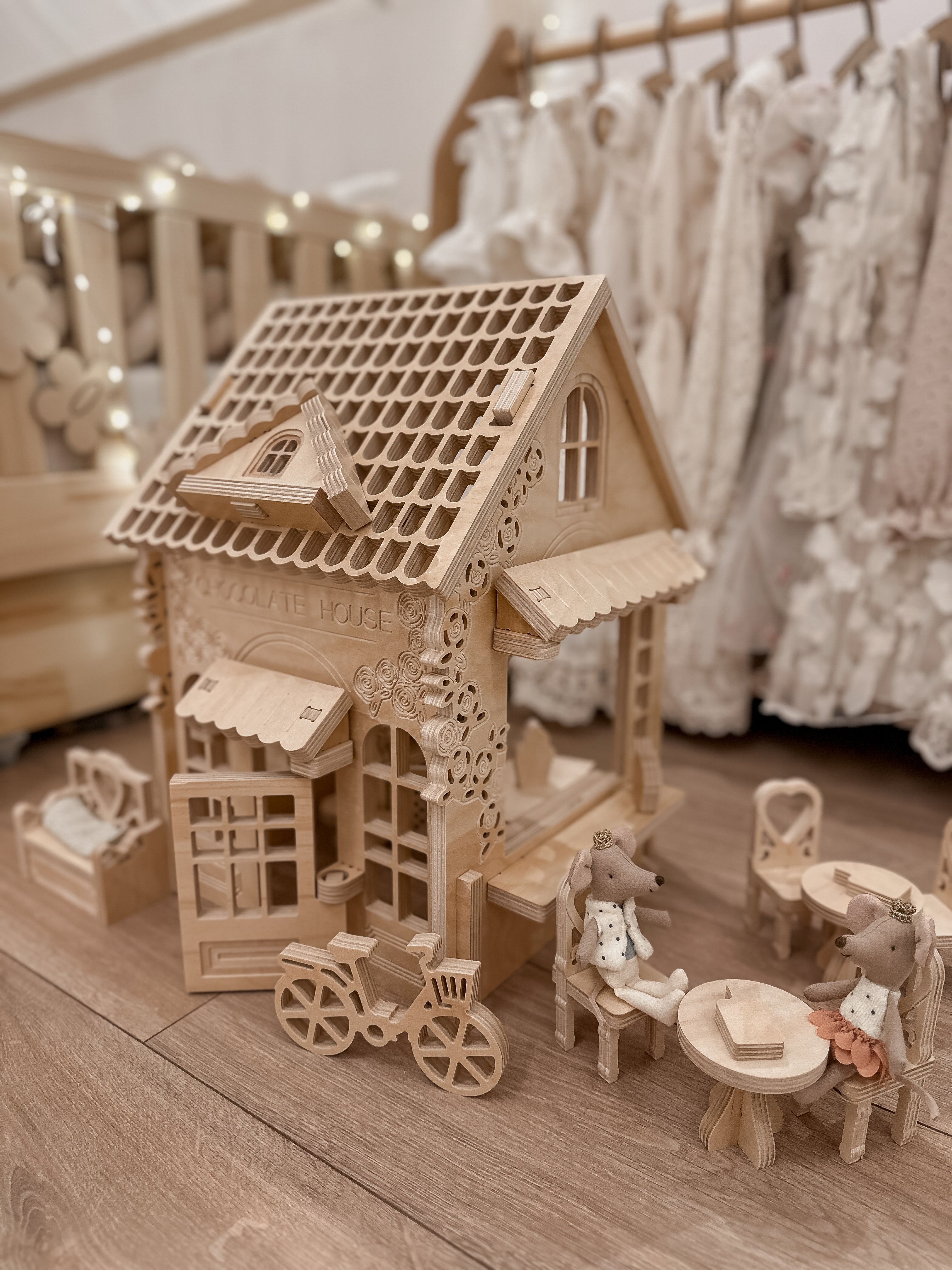 Trele Morele Design - Chocolate House