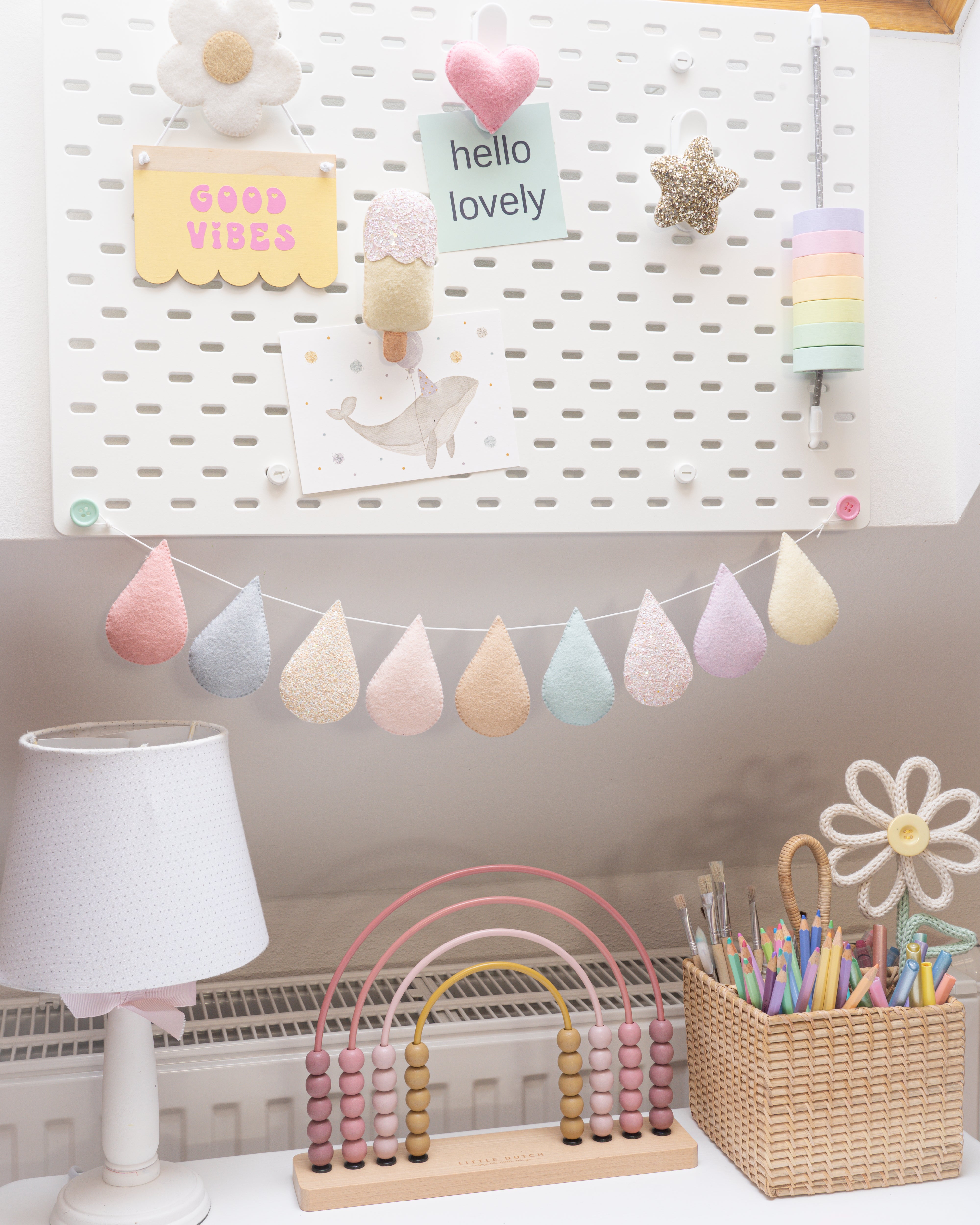 Lovely Buttons Ups ® - Wall Dots Neutral Collection