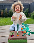 Load image into Gallery viewer, Tara Treasures - Felt Garden Planter Box with Plants and Vegetables