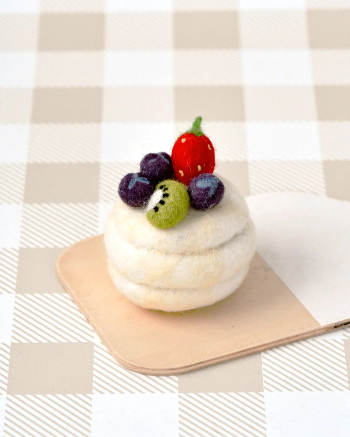 Tara Treasures - Felt Pavlova Meringue Dessert