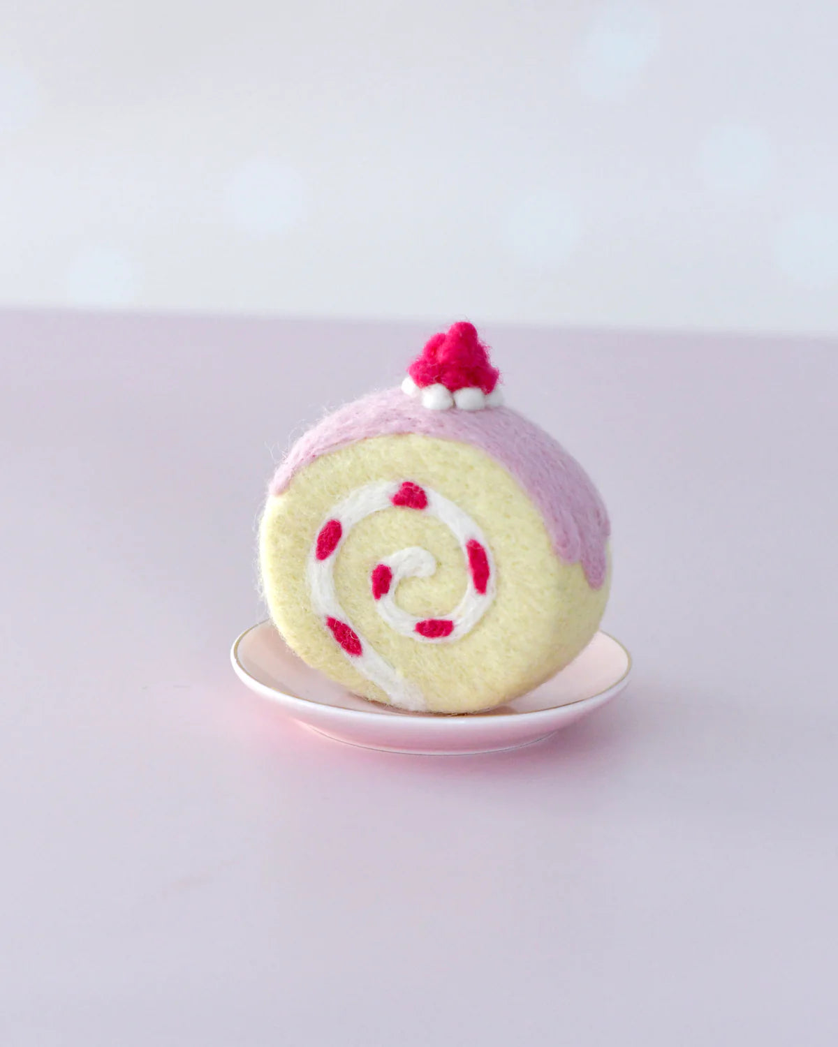 Tara Treasures - Felt Strawberry Swiss Roll
