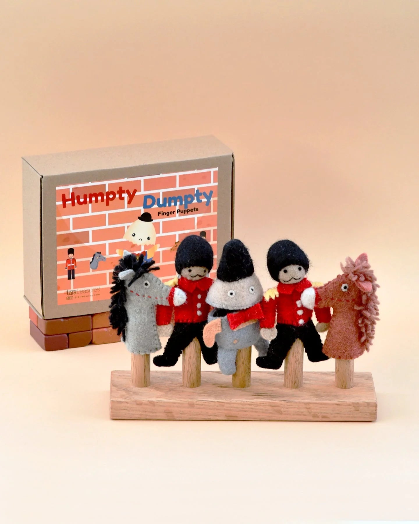 Tara Treasures - Humpty Dumpty Finger Puppet