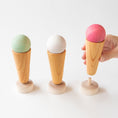 Load image into Gallery viewer, Yamegoma - Kendama Ice Cream Mint