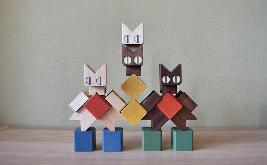 Comomg - Neko Block Maple PRE-ORDER 1/9