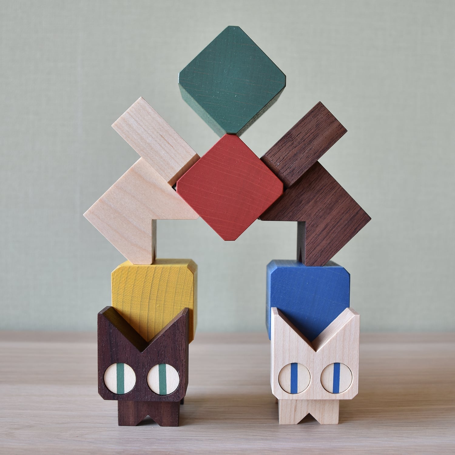 Comomg - Neko Block Maple PRE-ORDER 1/9