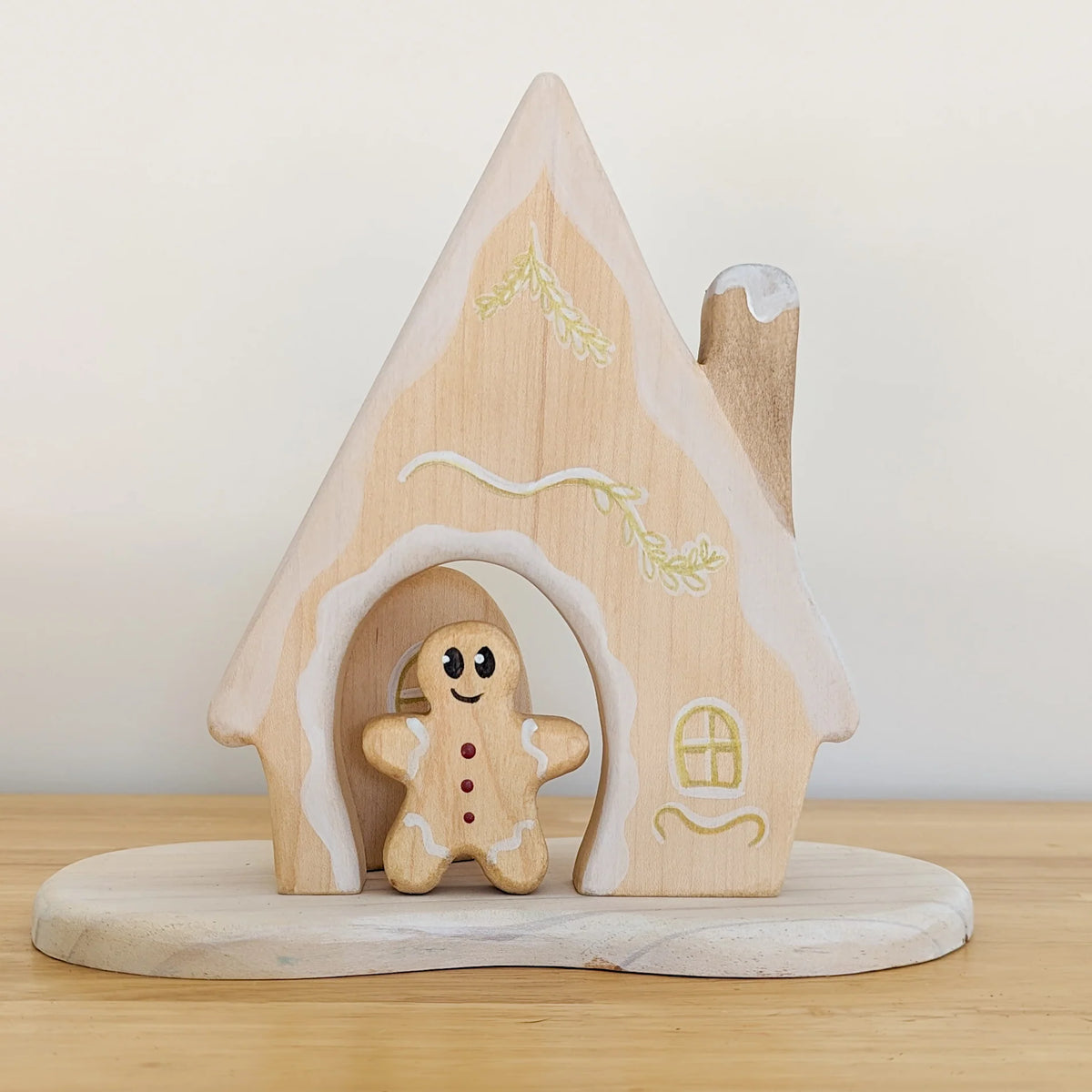 NOM Handcrafted - Gingerbread House