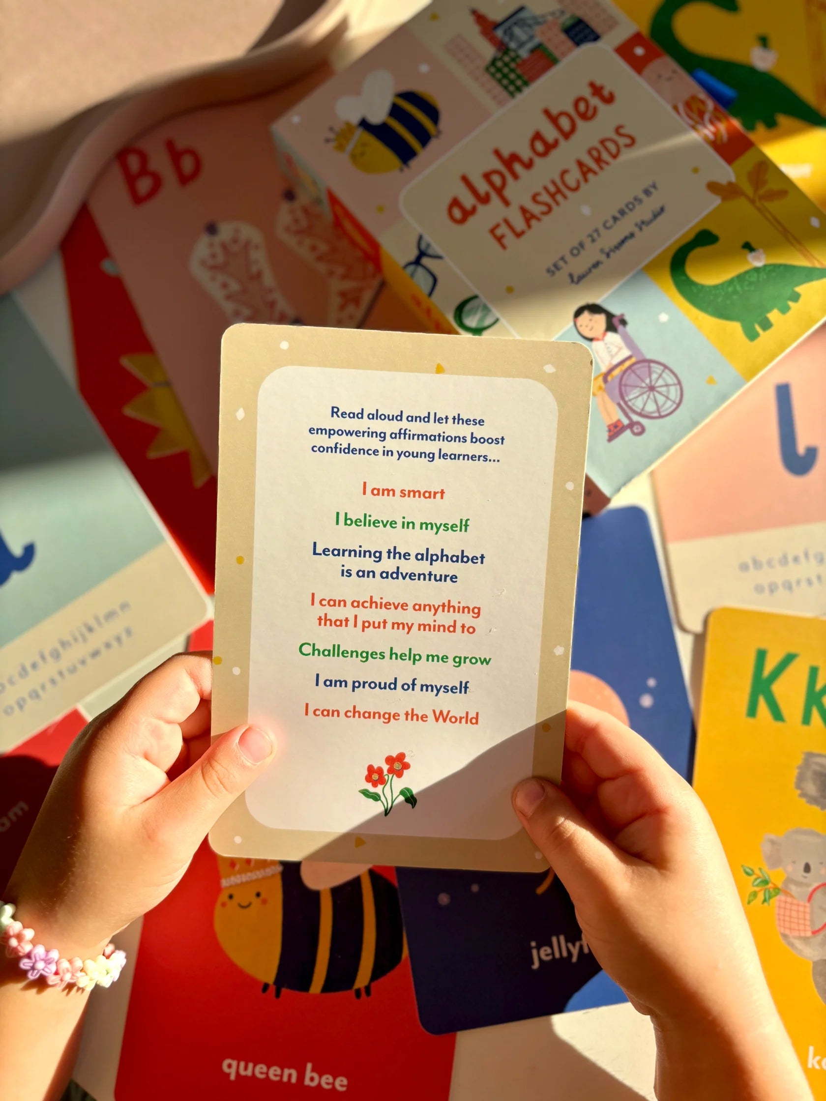 Lauren Sissons Studio - A-Z Illustrated Alphabet Flashcards