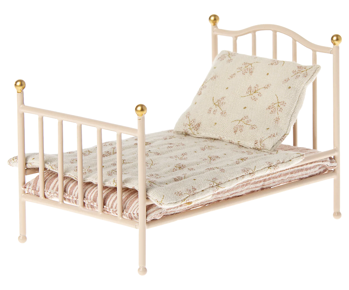 Maileg Vintage Bed Mouse Rose - Cheeky Junior