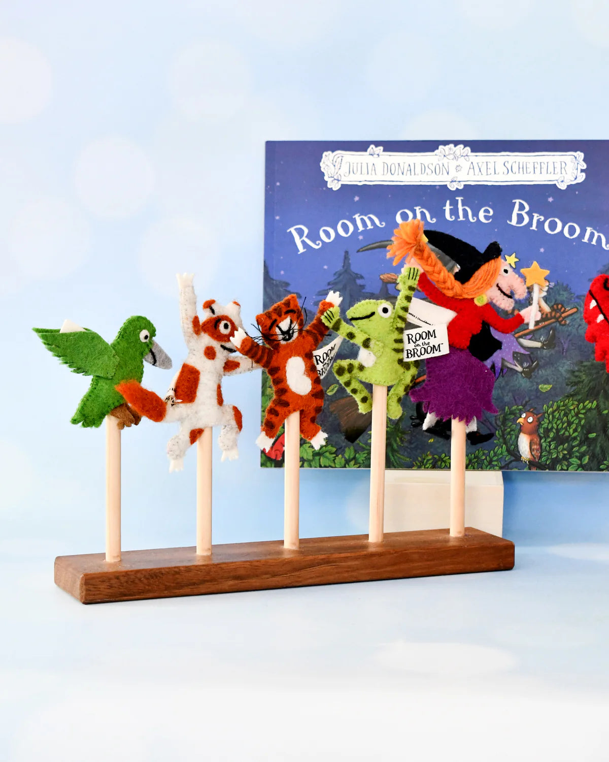Tara Treasures - Room on the Broom® Finger Puppets
