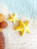 Load image into Gallery viewer, Bumbu Toys - Starfish Set Yellow