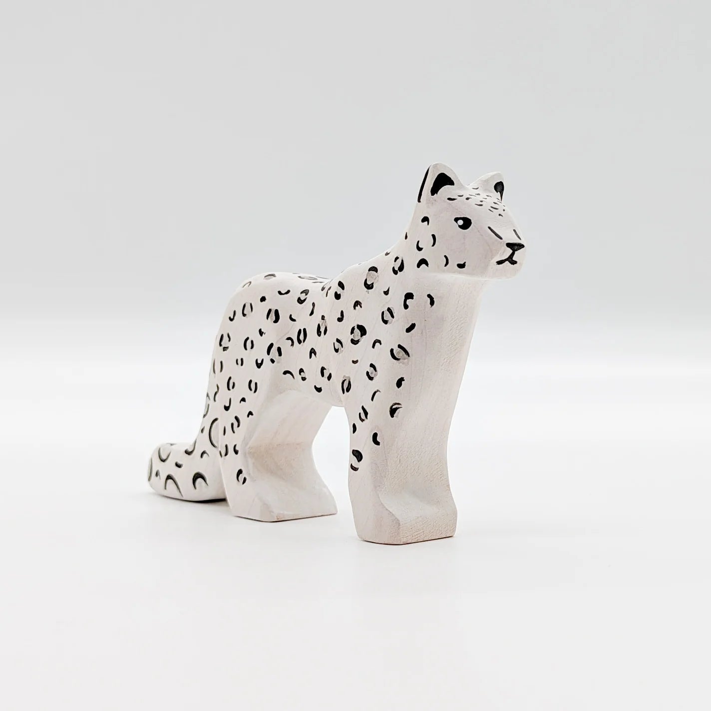 Nom Handcrafted Snow Leopard Large - Cheeky Junior