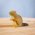 Load image into Gallery viewer, Bumbu Toys - Beaver Sitting