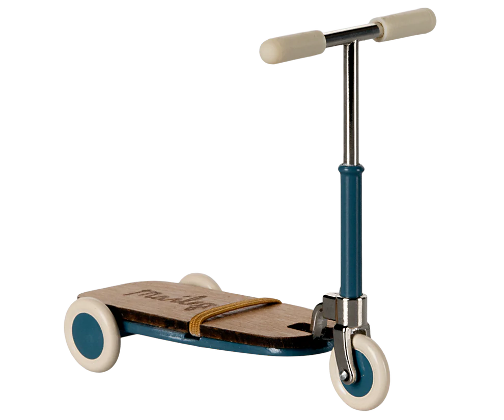 Maileg - Kick Board Scooter for Mouse Blue