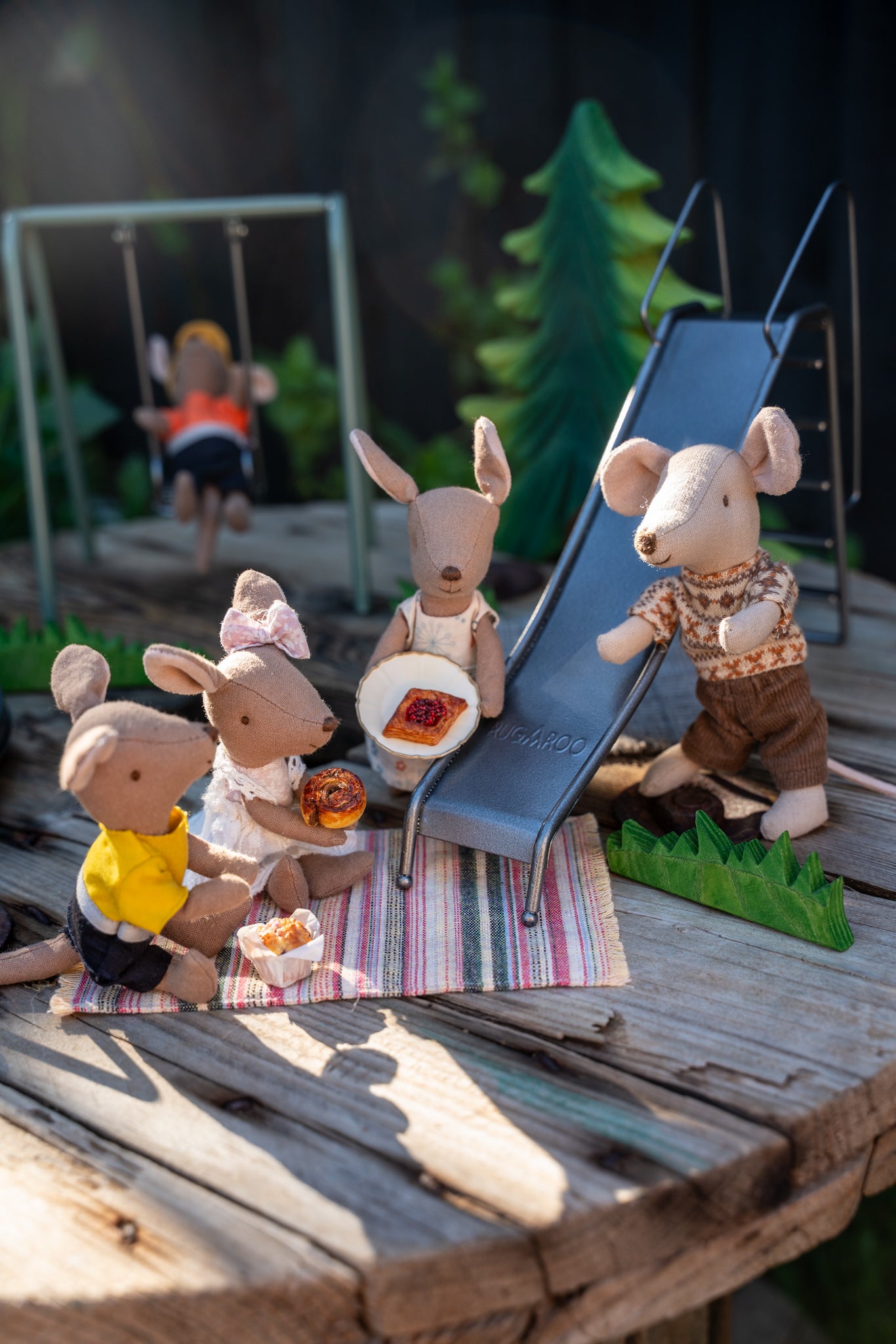 Ratatouille Miniatures - Vegemite Scroll