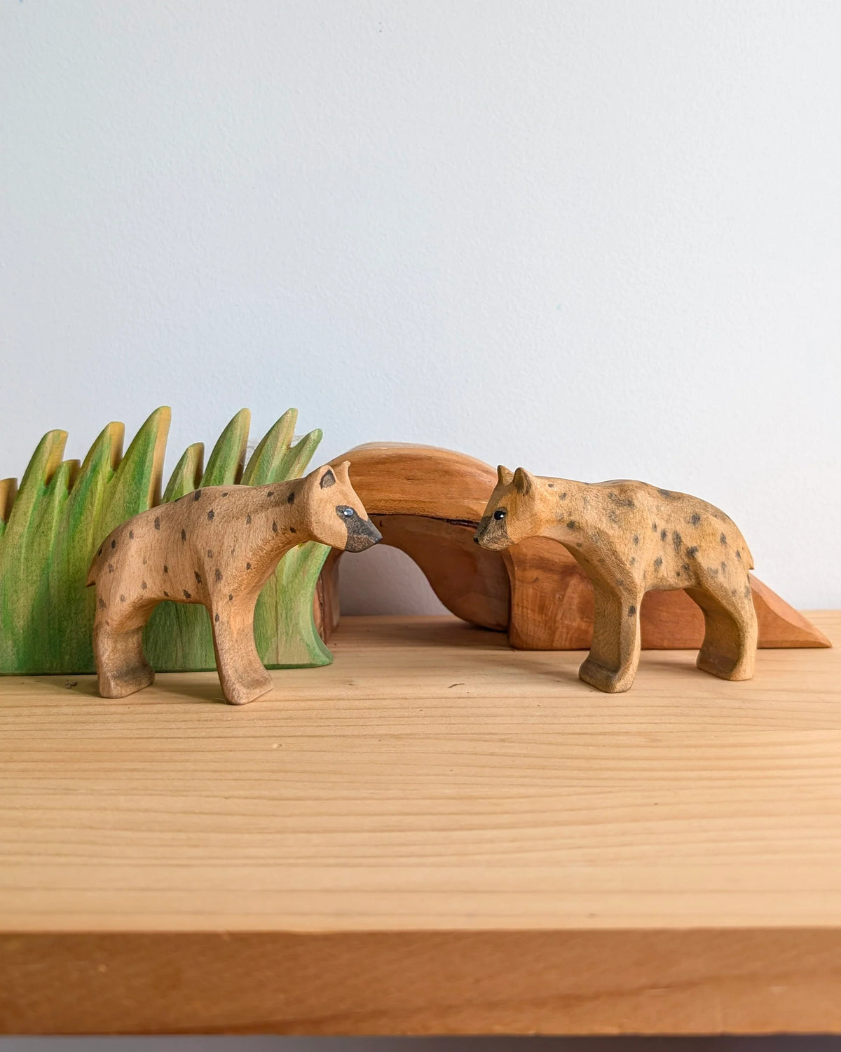 NOM Handcrafted - Hyena