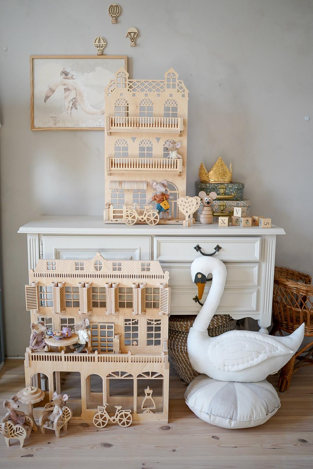 Trele Morele Design - Old Town Shelf