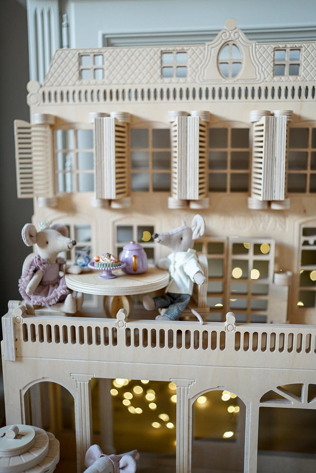 Trele Morele Design - Old Town Shelf