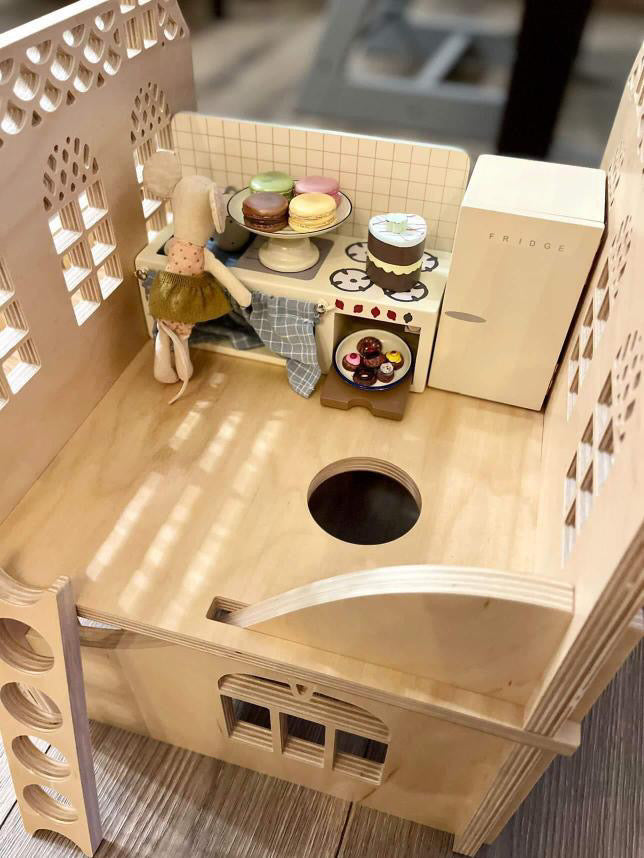 Trele Morele Design Coffee Shop House - Cheeky Junior