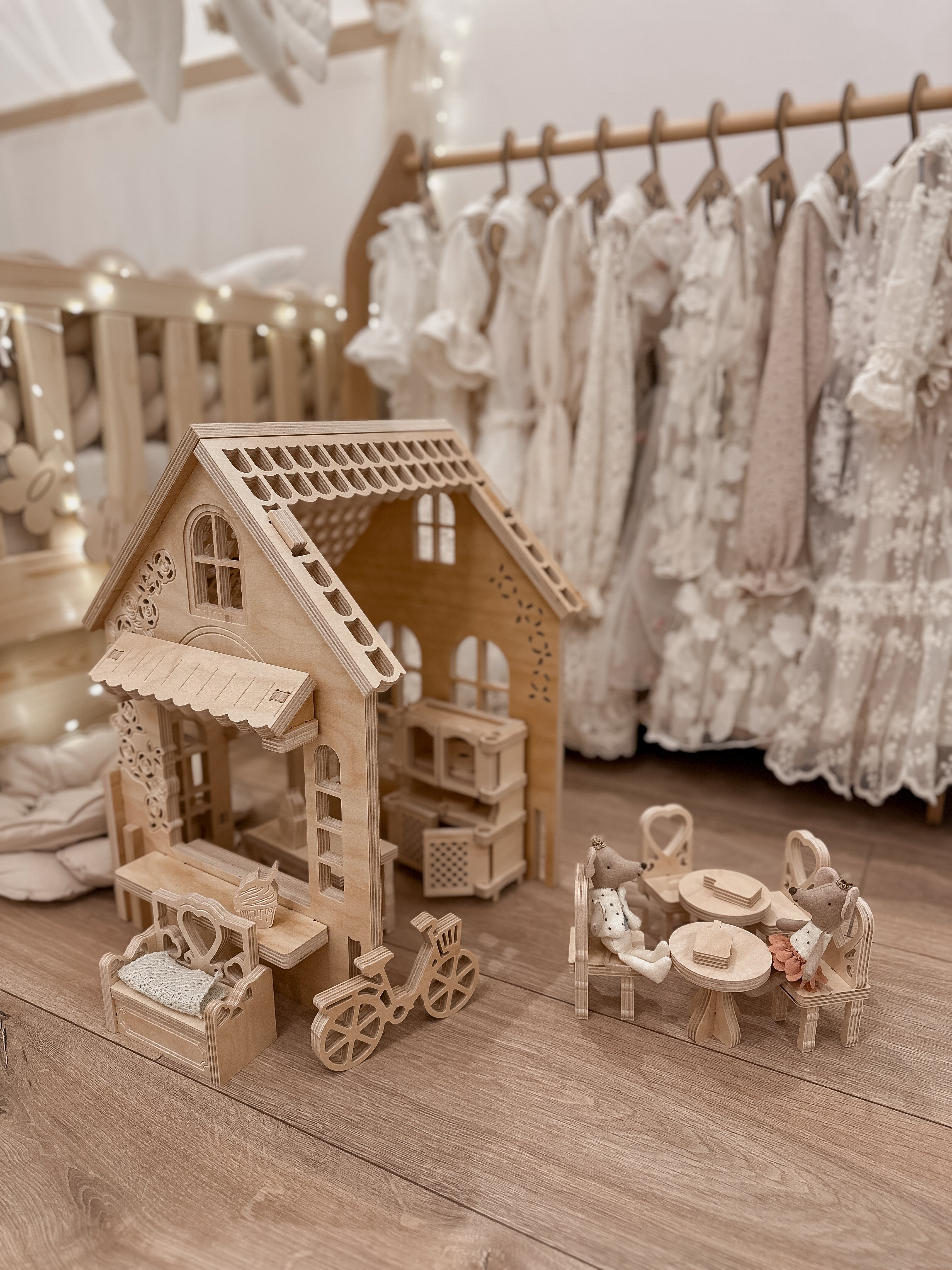 Trele Morele Design - Chocolate House