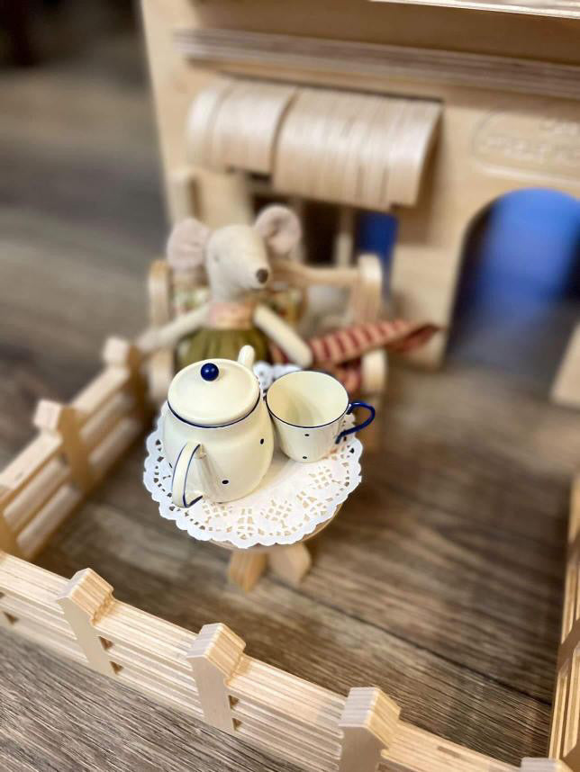 Trele Morele Design Coffee Shop House - Cheeky Junior