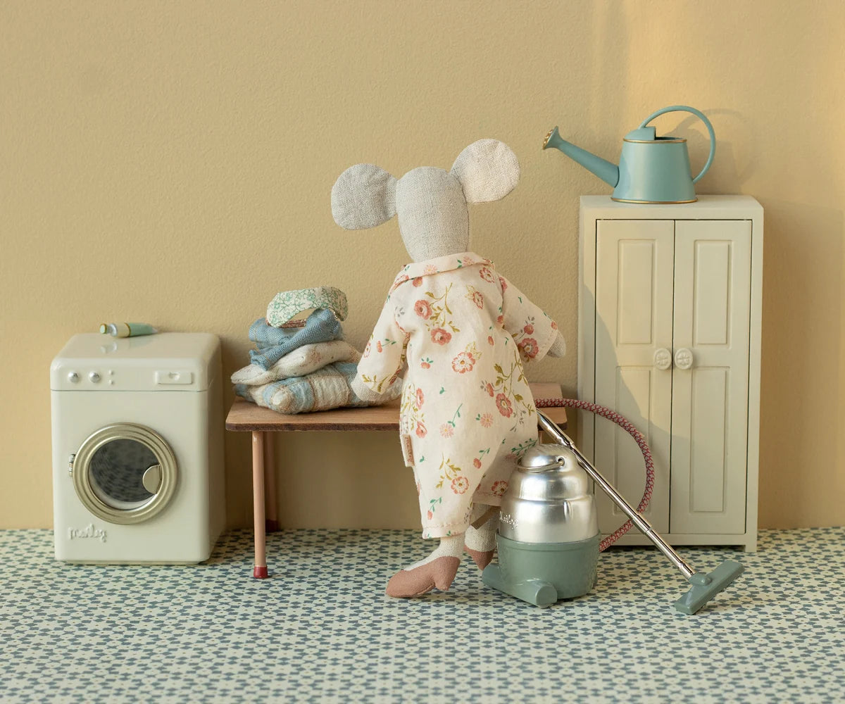 Maileg - Miniature Closet for Mouse Cream