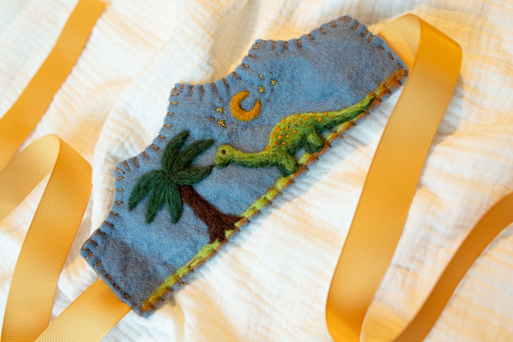 Wild Solas - Celebration Crown Dinosaur