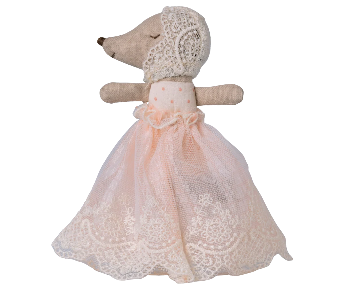 Maileg - Baby Mouse in Gown Powder