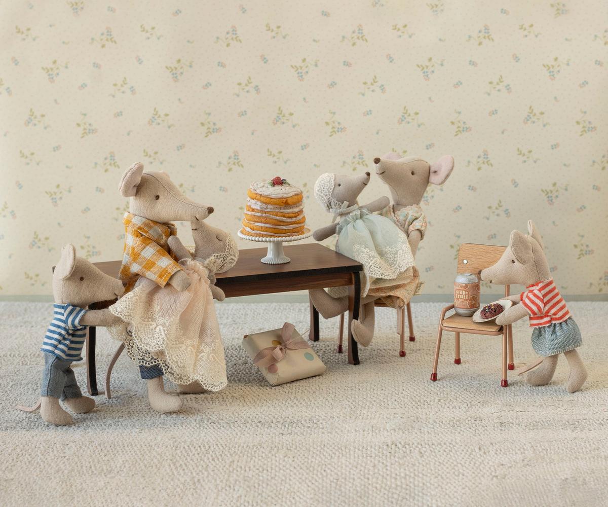Maileg - Party Cake and Cake Stand Off-White for Mouse