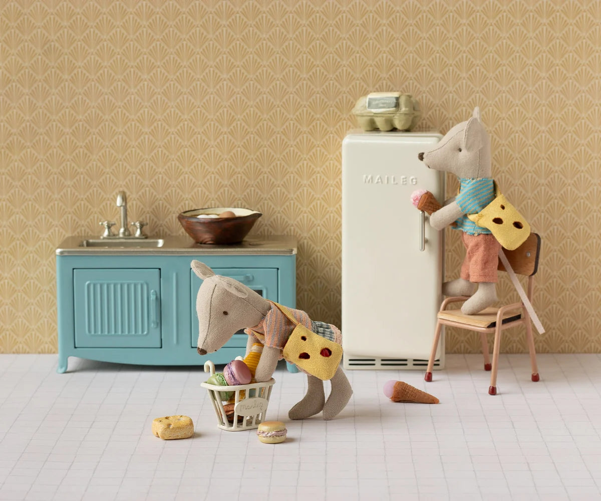 Maileg - Little Brother Mouse with Bag