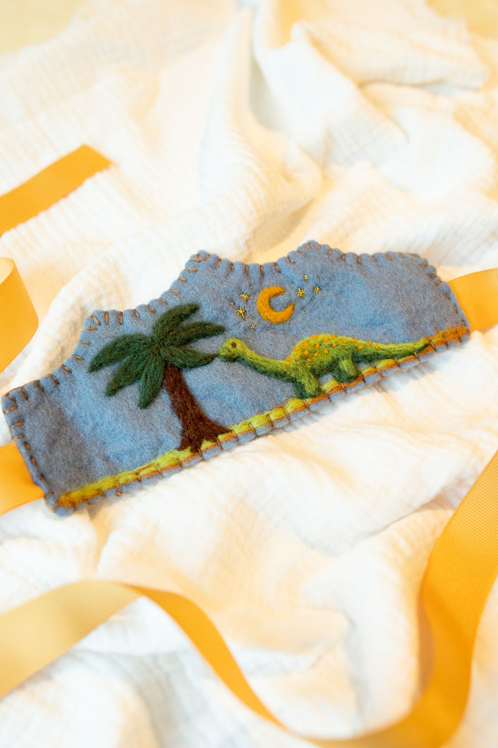 Wild Solas - Celebration Crown Dinosaur