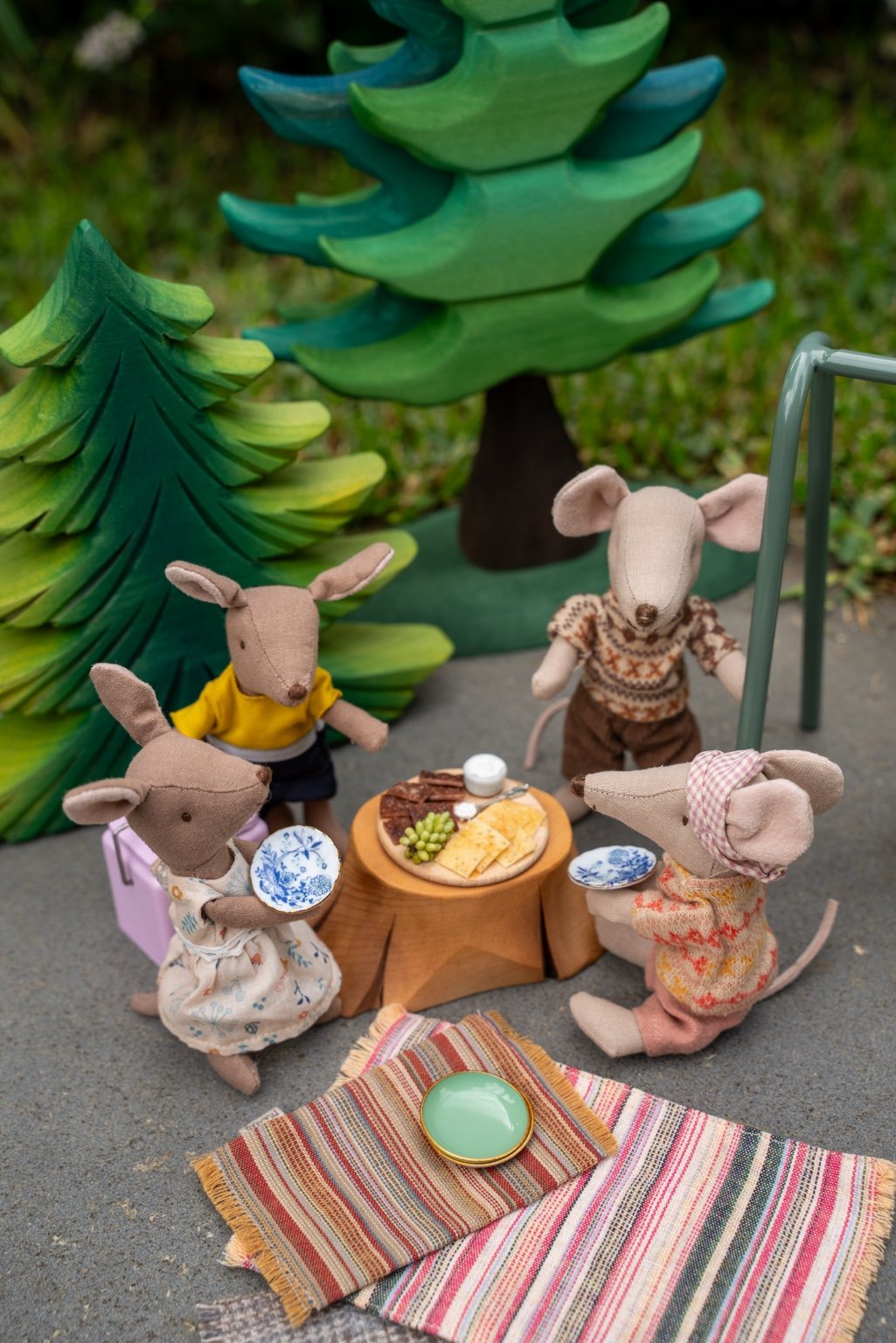 Ratatouille Miniatures - Cracker with Cheese Board