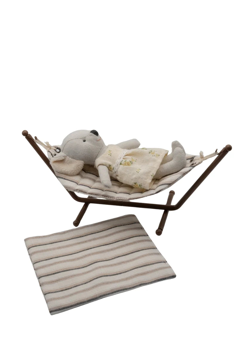 Rugaroo - The Neutral Hammock