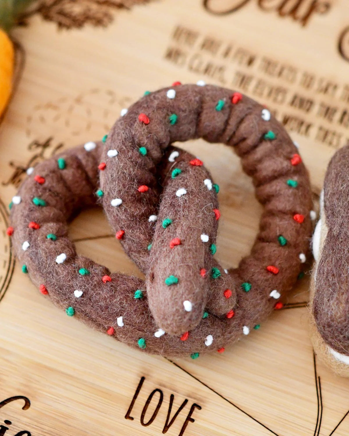 Tara Treasures - Felt Chocolate Pretzel