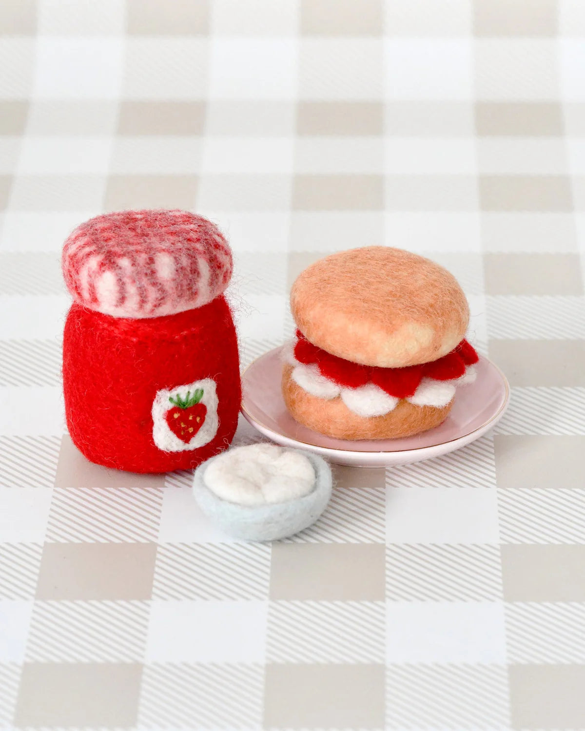 Tara Treasures - Felt Strawberry Jam and Scones Set