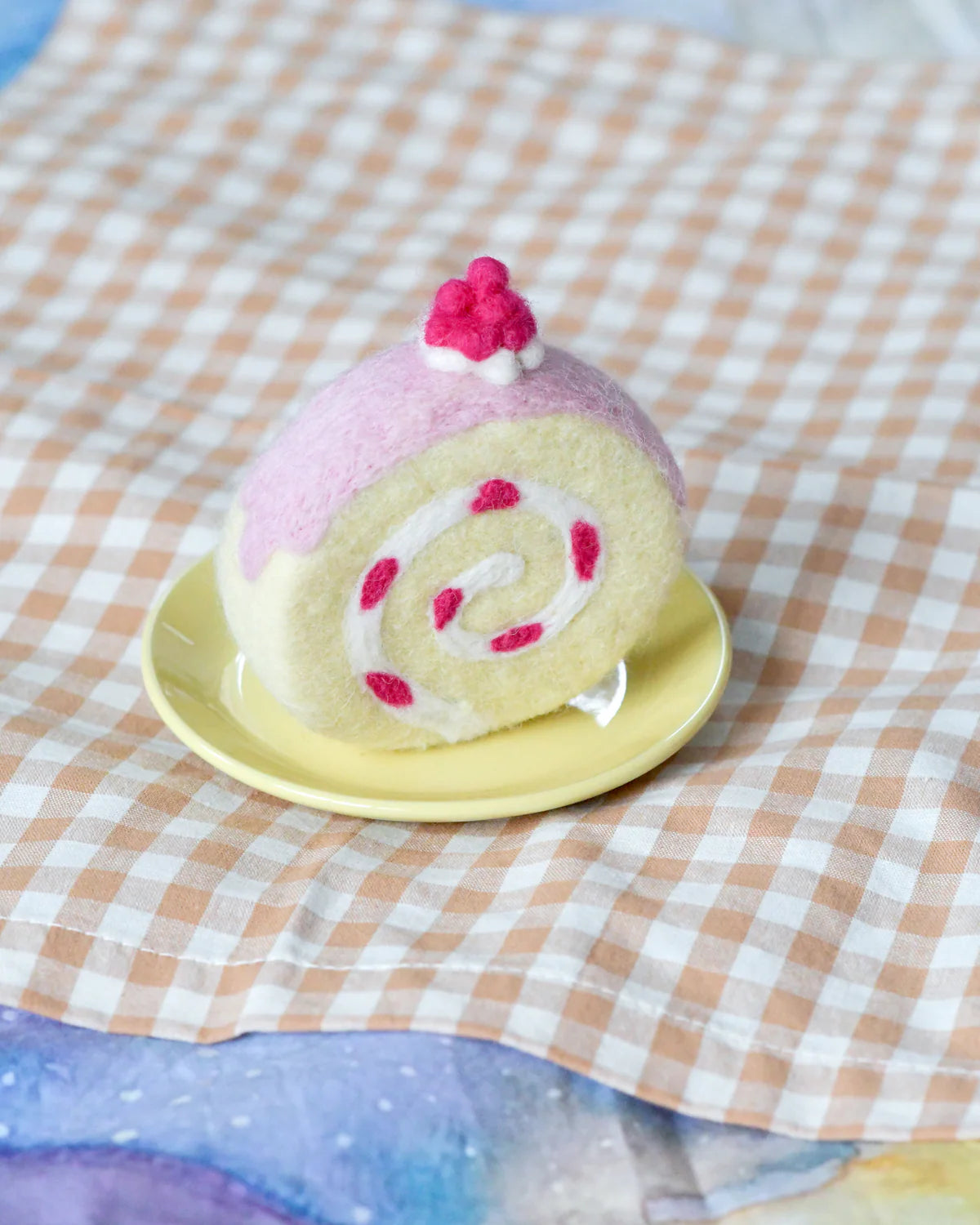 Tara Treasures - Felt Strawberry Swiss Roll