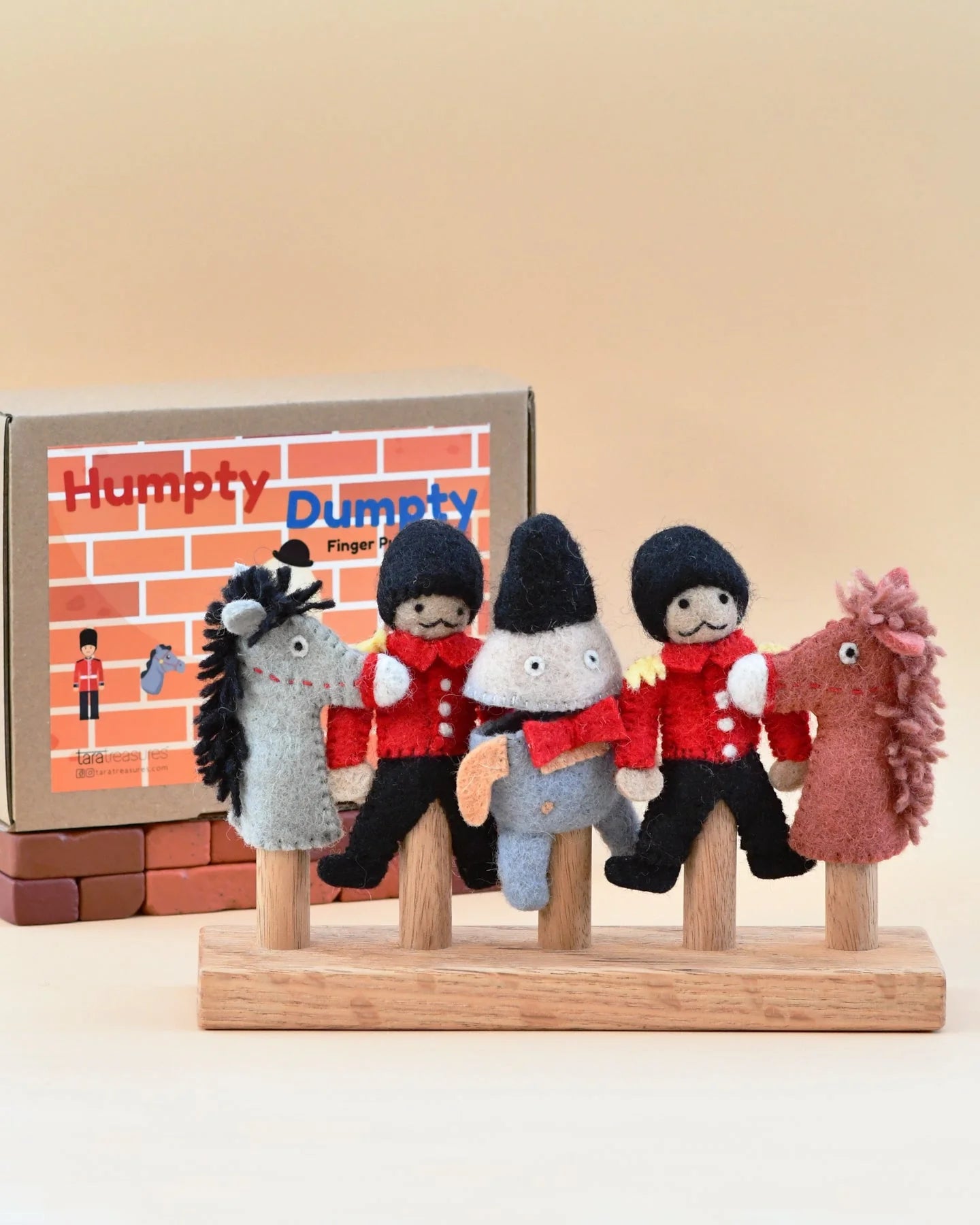 Tara Treasures - Humpty Dumpty Finger Puppet