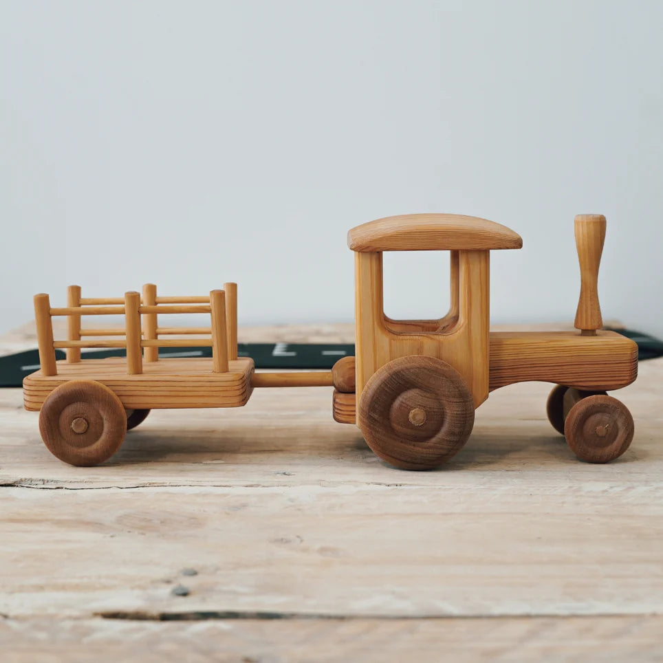 Telleby Debresk - Big Tractor with Cart