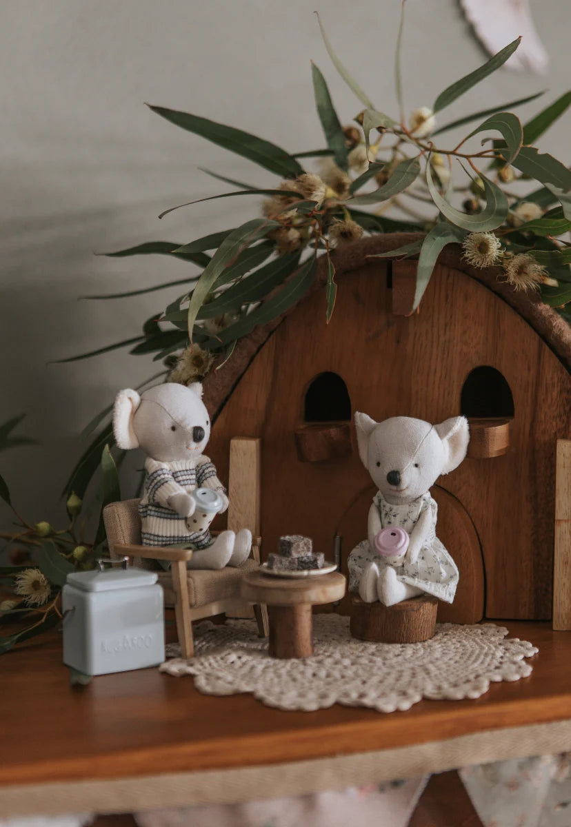 Rugaroo - The Doe Koala