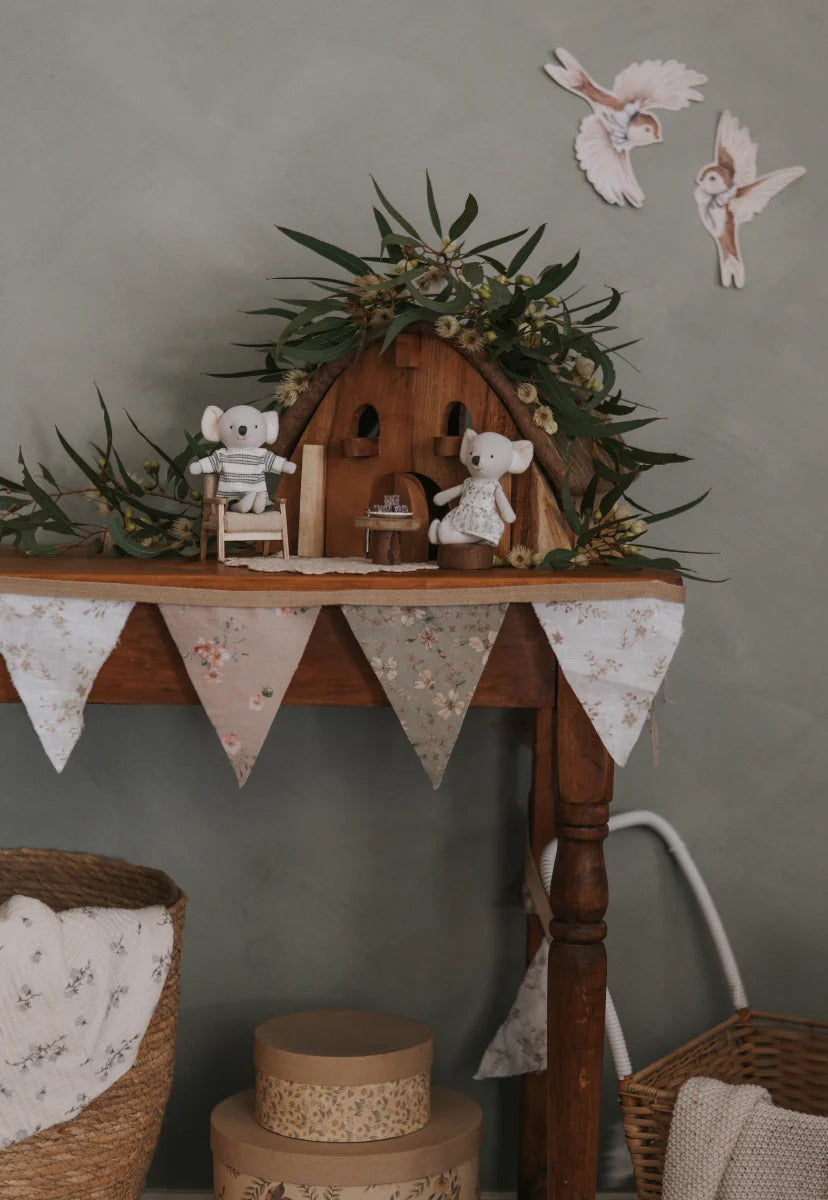 Rugaroo - The Doe Koala