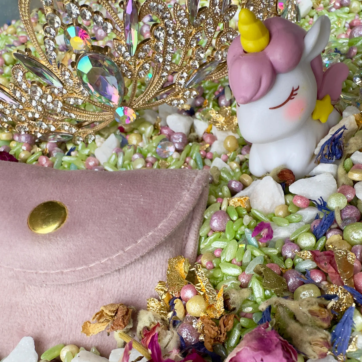 Gus + Mabel - Curated Merriment