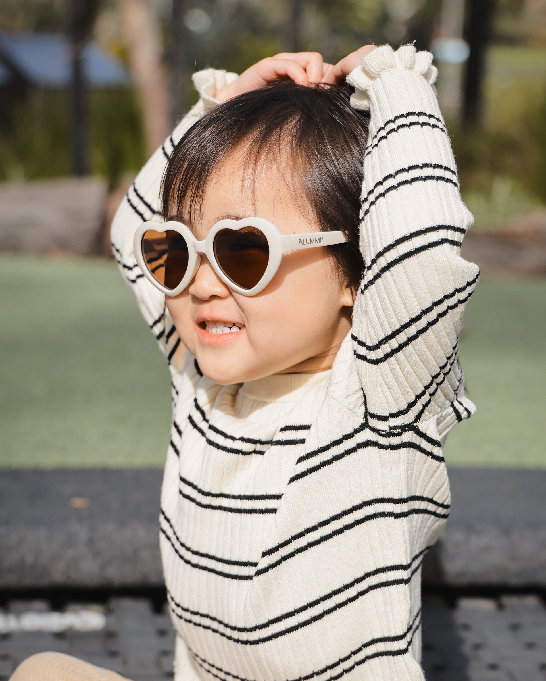 Lummi Bunny - Sunglasses Heart Shape Vanilla