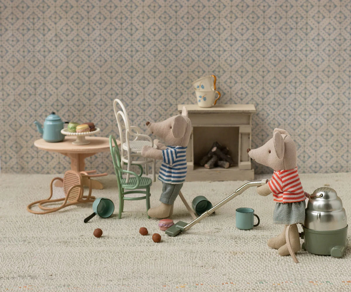 Maileg - Vintage Chair for Mouse Off White