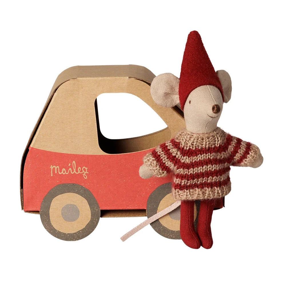 Maileg - Christmas Little Sister Mouse in Car Box