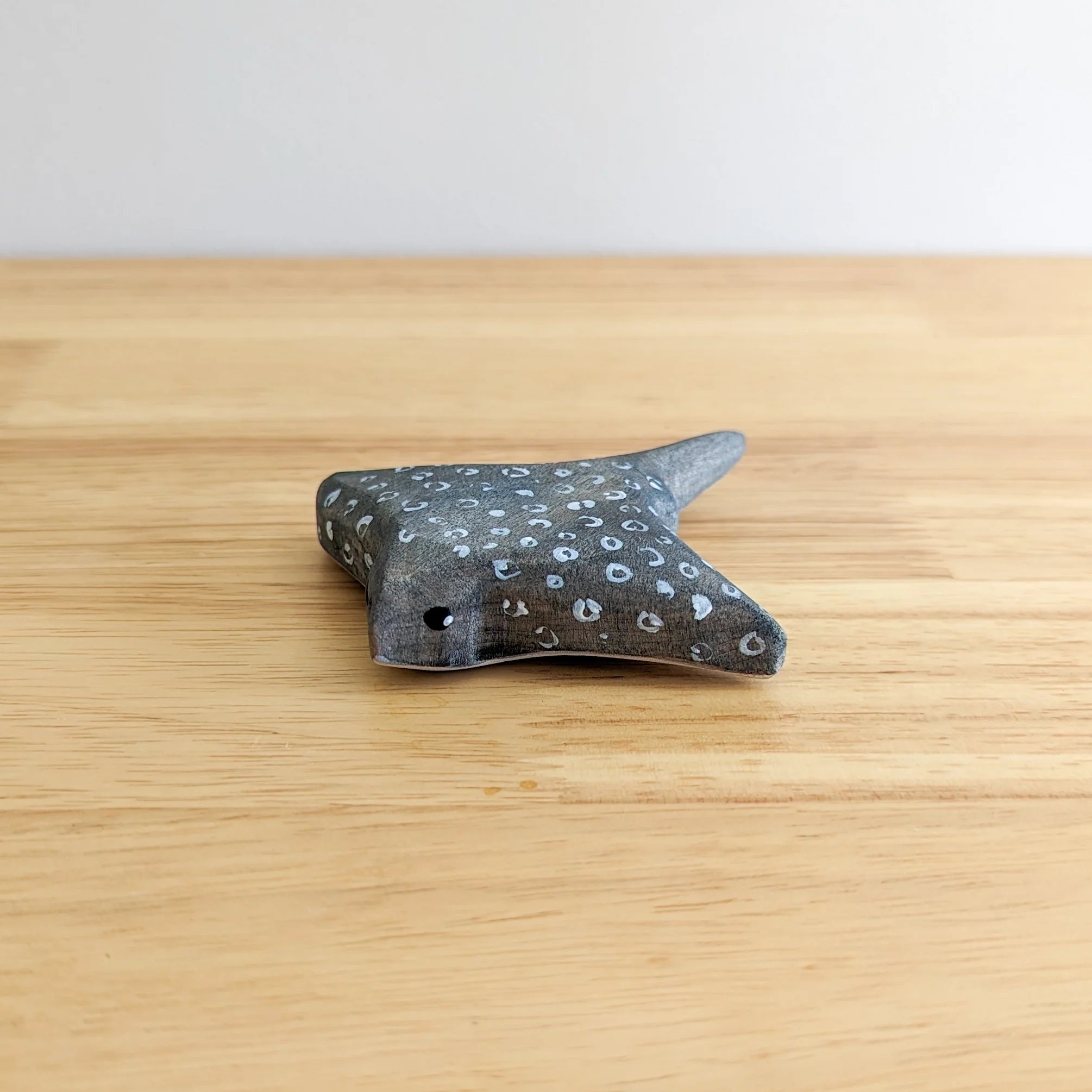 NOM Handcrafted - Eagle Ray
