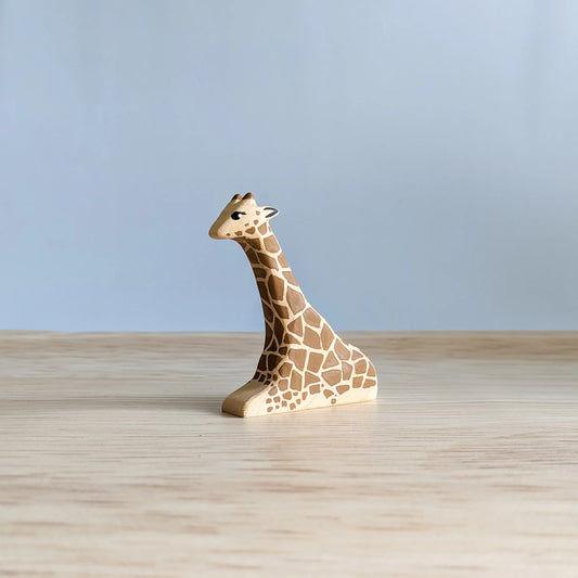 NOM Handcrafted - Giraffe Sitting