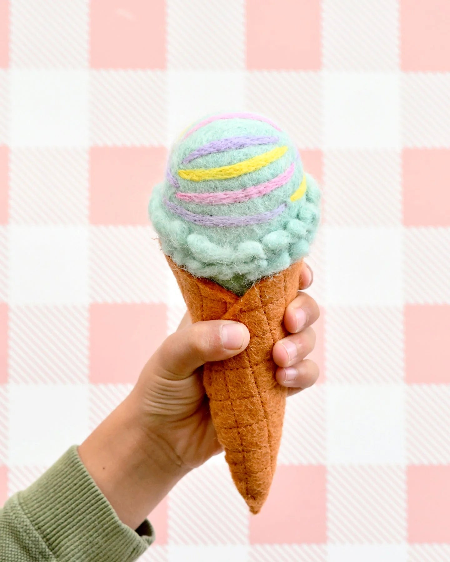 Tara Treasures - Felt Ice Creams Set Waffle Cones with 9 Ice Creams Scoops